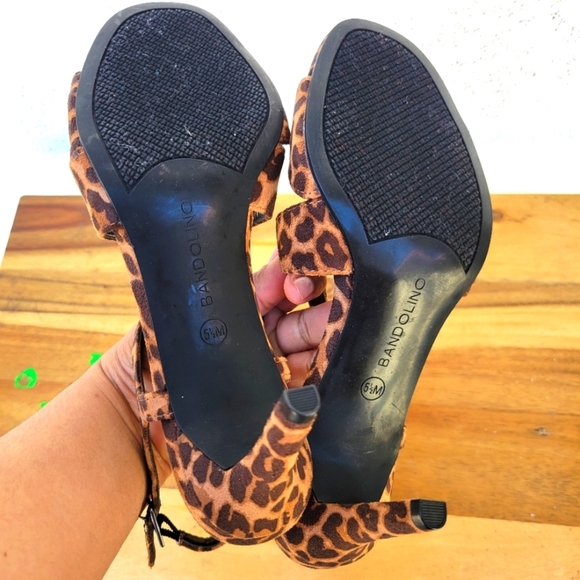 Bandolino Women's Strappy Tamar Sandal Size 5.5 M - Picture 15 of 16